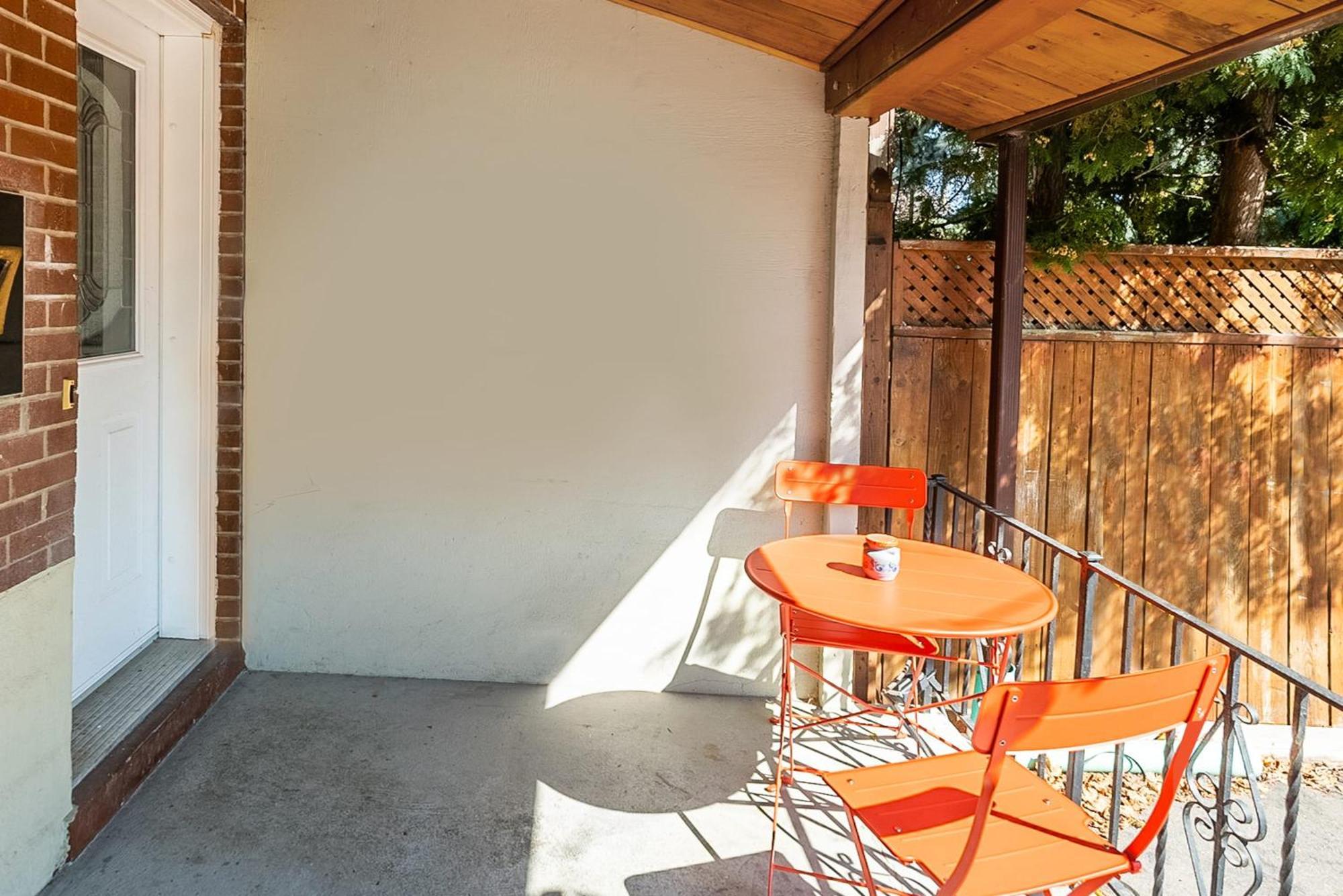 Apartment Basement With Private Patio In Davenport *