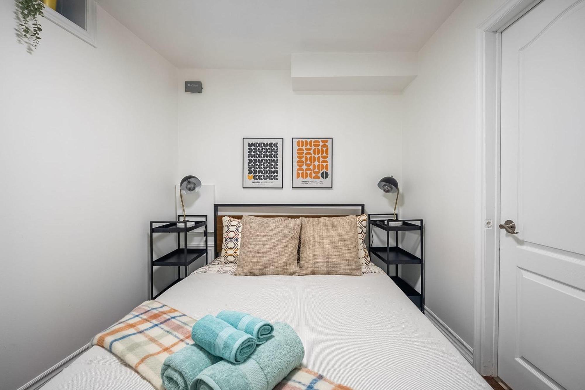 Basement With Private Patio In Davenport *